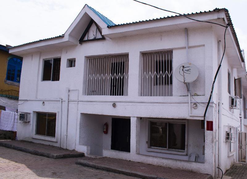Day By Day Hotel Lagos Esterno foto