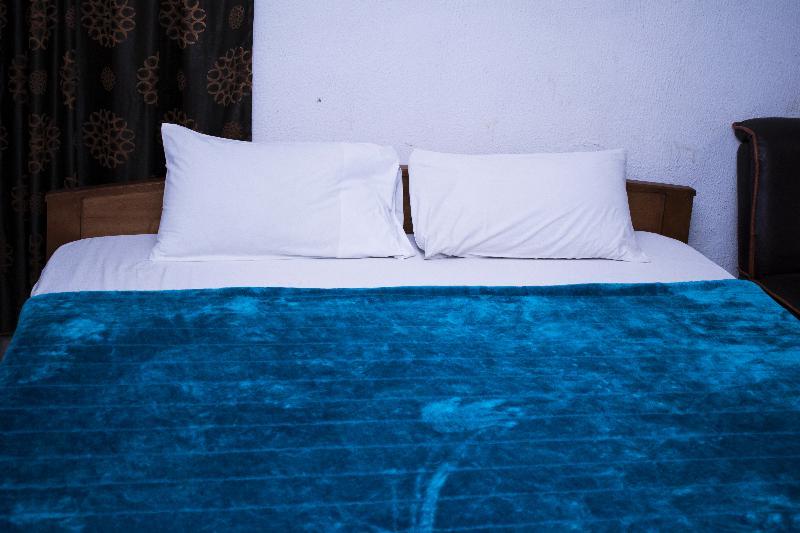 Day By Day Hotel Lagos Esterno foto