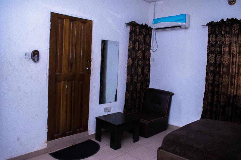 Day By Day Hotel Lagos Esterno foto