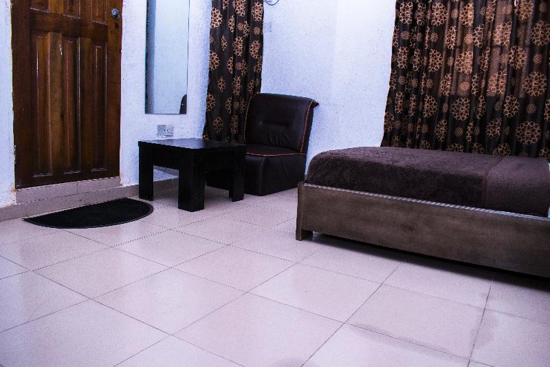 Day By Day Hotel Lagos Esterno foto