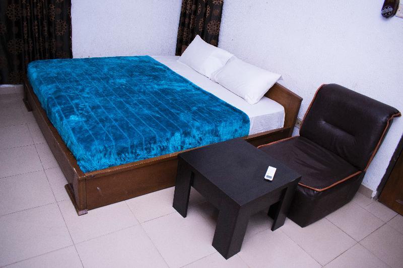 Day By Day Hotel Lagos Esterno foto